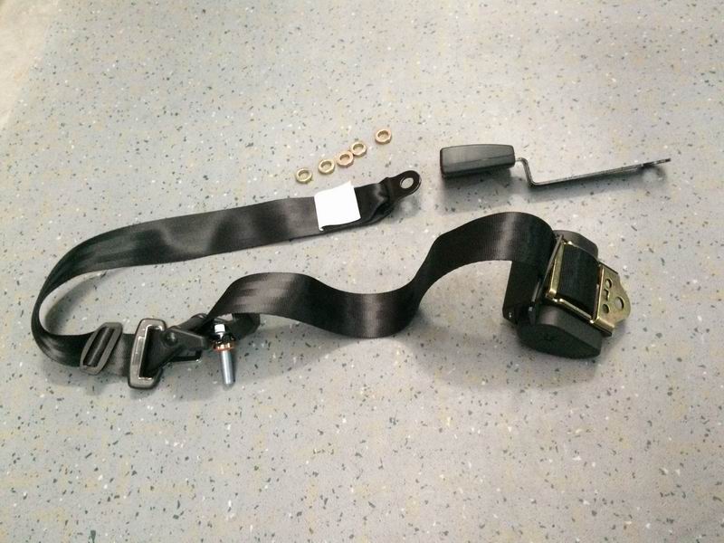 Three-point rolling black seat belt (pulley)