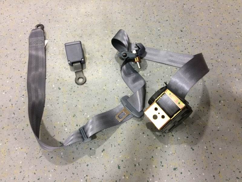 YTF032 Three-point rolling grey pulley safety belt-2