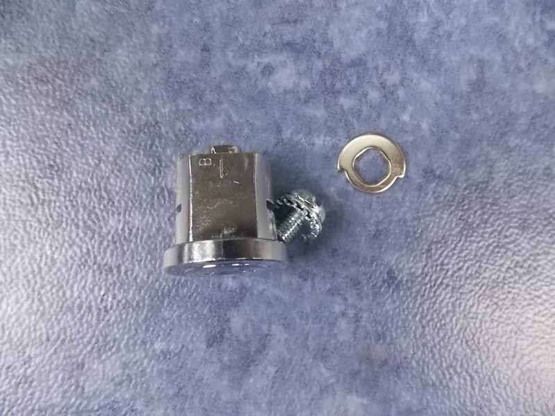 D Coin-operated lock, used with 8213-00116A-1