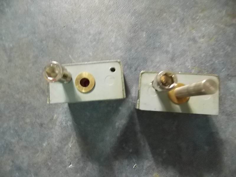 Rear bathroom hinge assembly (rear left door with positioning)