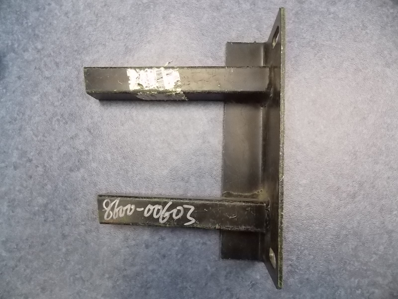 Steering pipe column bracket, welding, Dongfeng 153-1