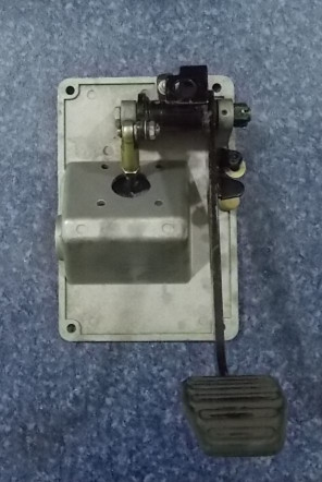 Pedal mechanism assembly, brake pedal