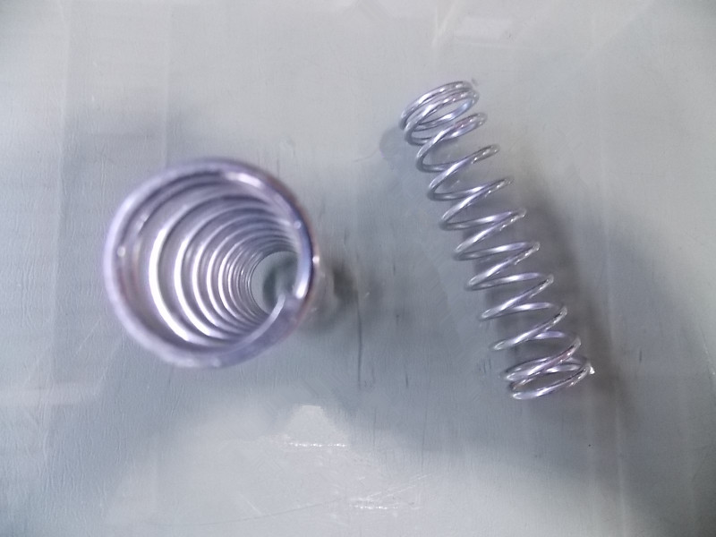 Возвратная пружина педали сцепления