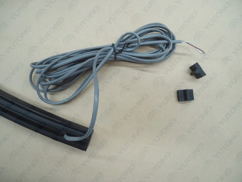 Rubber strips, hatch doors, ZK6129, anti-clip-resistant-4646-1