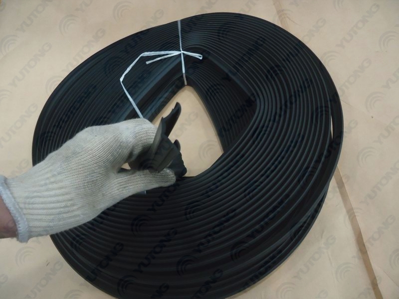 Side window sealant strip