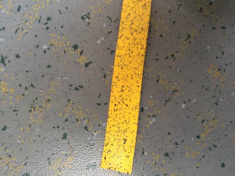 ZHS15-7505 Yellow Quartz Sand Floor Strip (0.025*20)