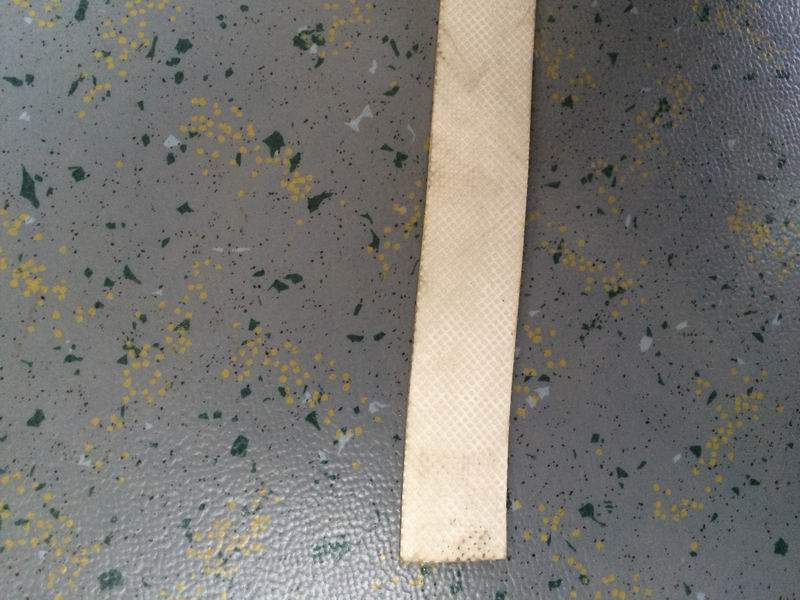 ZHS15-7505 Yellow Quartz Sand Floor Strip (0.025*20)-1