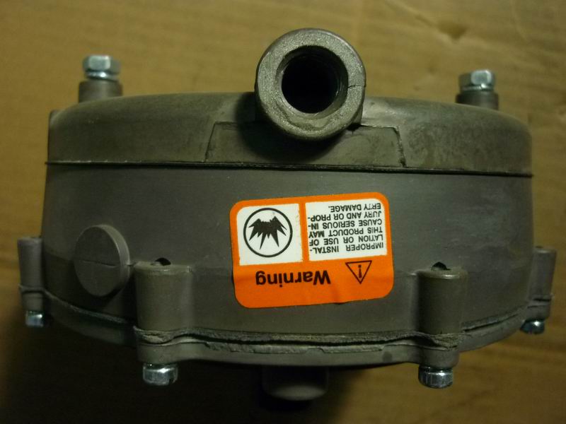 Low pressure pressure reducing valve