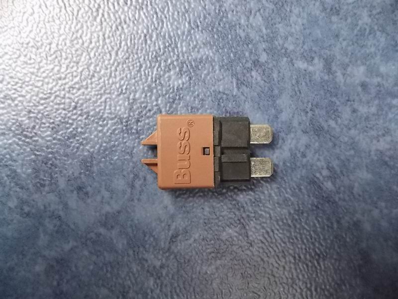 Self-reset safety tablet BUSSMANN 7.5A safety tablet-1