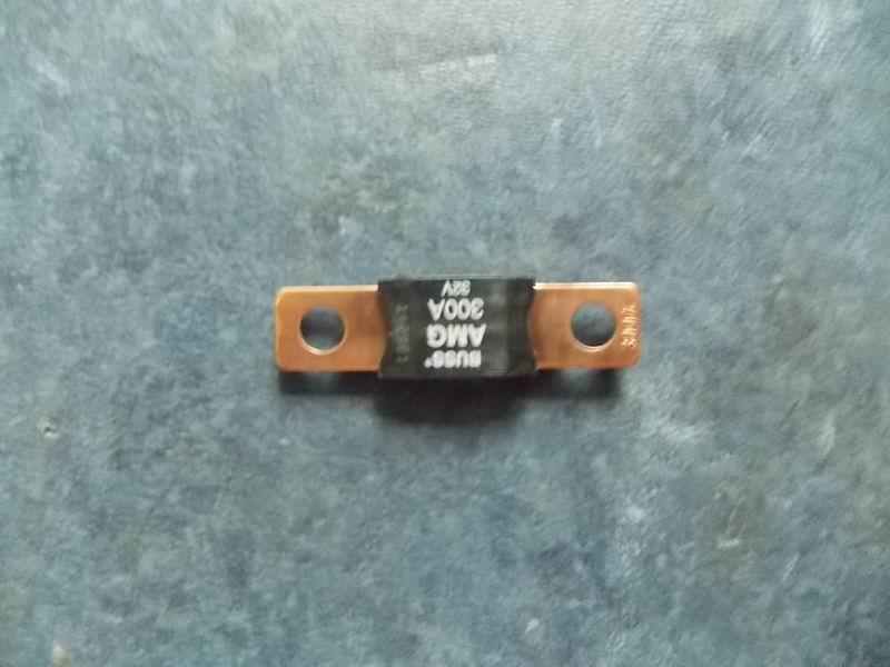 Tablet type insurance BUSSMANN AMG 300A-1