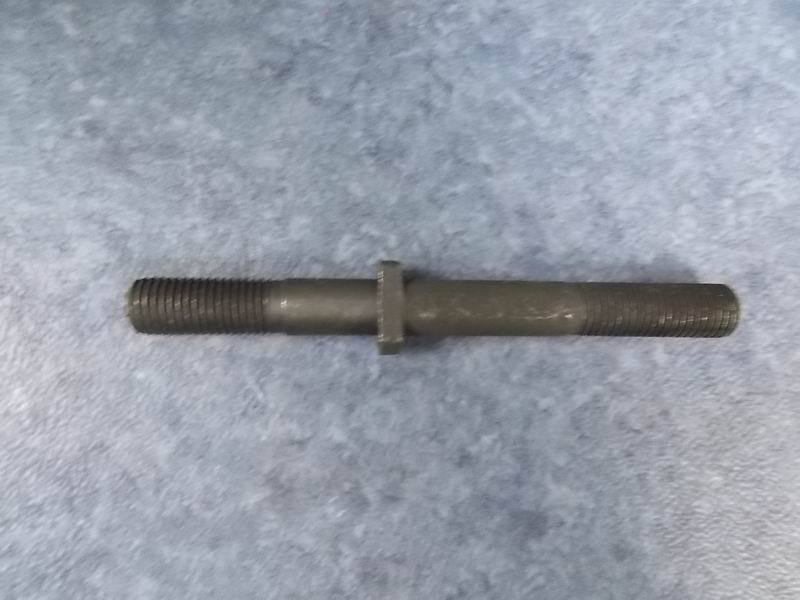 Болт с буртиком с двойной головкой М 12 *1,5* 124