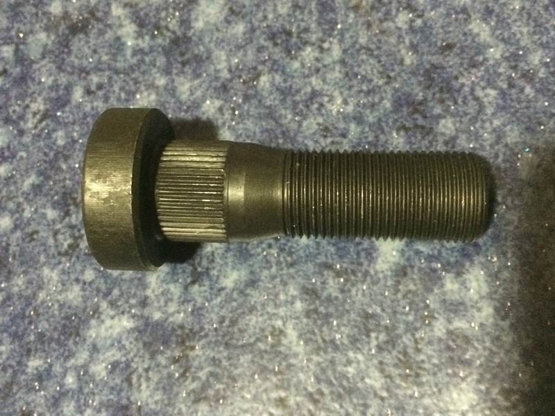 Колесные болты (М 18 *1,5* 65 ; 10 .9/с накаткой)