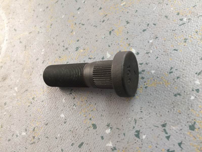 Wheel bolts, M20*1.5*70, 10.9, knurled-1