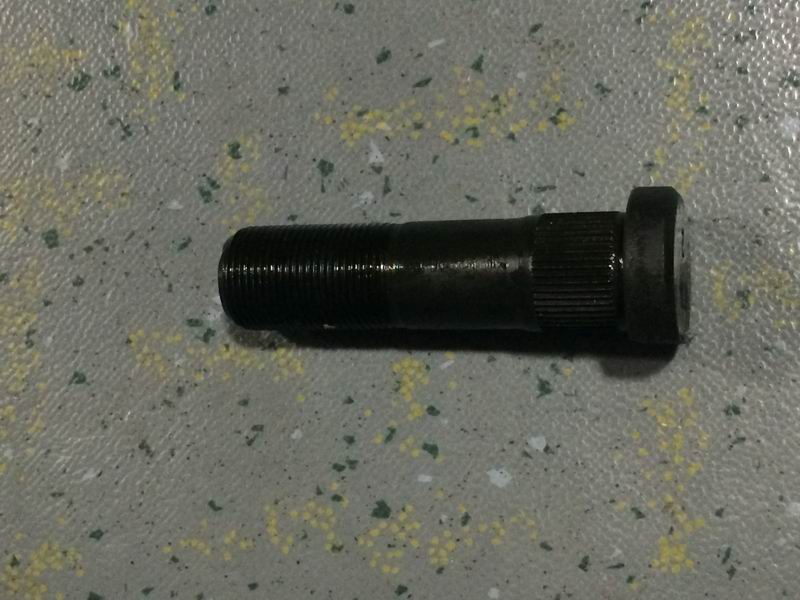 Wheel bolts (M22*1.5*83; 10.9/cut edge + knurled)-1