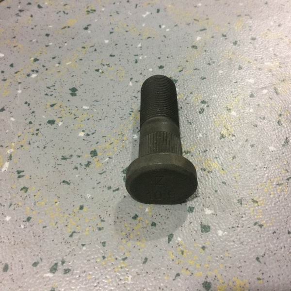 Wheel bolts, M22*1.5*68, 10.9, cut edges + knurled