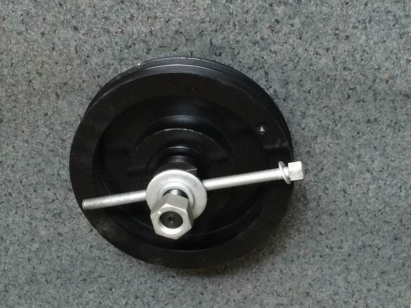 Air conditioner tightening wheel