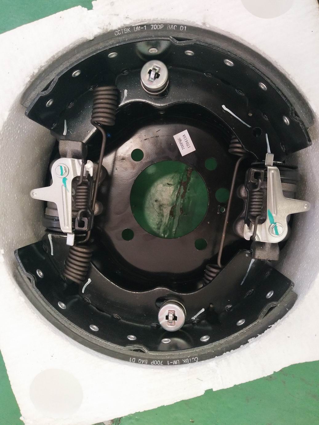 Левый передний тормоз в сборе